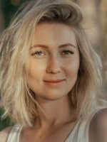 Елена Вахрушева