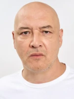 Максим Суханов