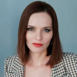 Александра Попова