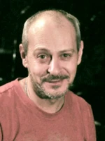 Андрей Бархударов